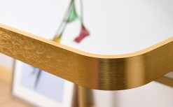 khung nhôm vàng xước